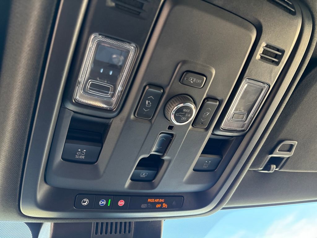 Certified 2025 GMC Yukon XL Denali Ultimate AWD/4WD image 42