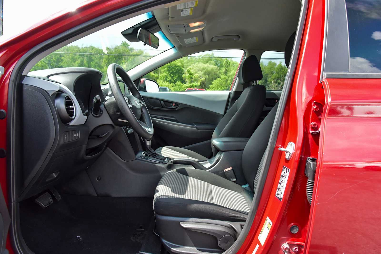 Used 2019 Hyundai Kona SE FWD image 14