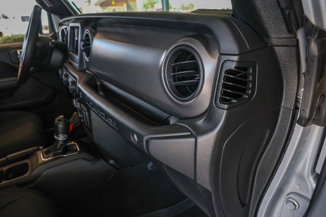 Used 2023 Jeep Wrangler Unlimited w/ Cold Weather Group AWD/4WD image 36