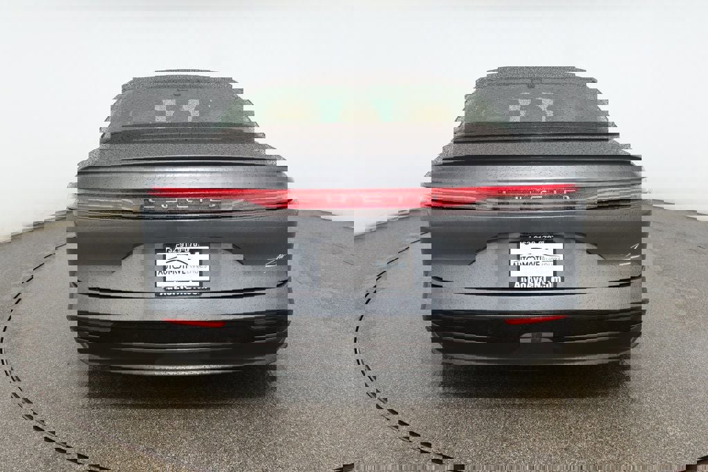 Used 2024 Lucid Air Touring image 5