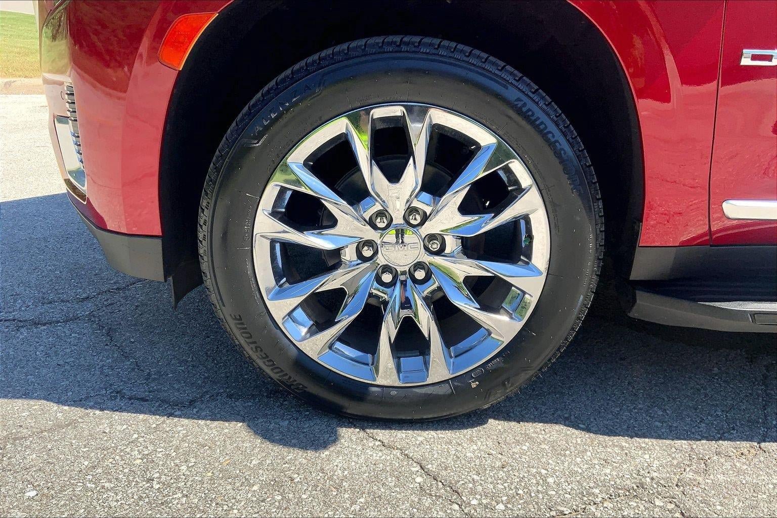 Used 2021 GMC Yukon Denali AWD/4WD image 9