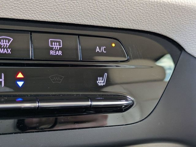 Used 2021 Buick Envision Essence image 24