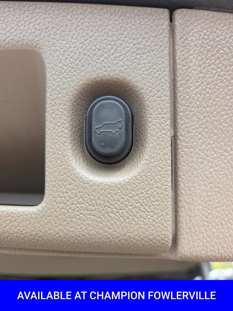 Used 2018 Chevrolet Tahoe LT AWD/4WD image 16