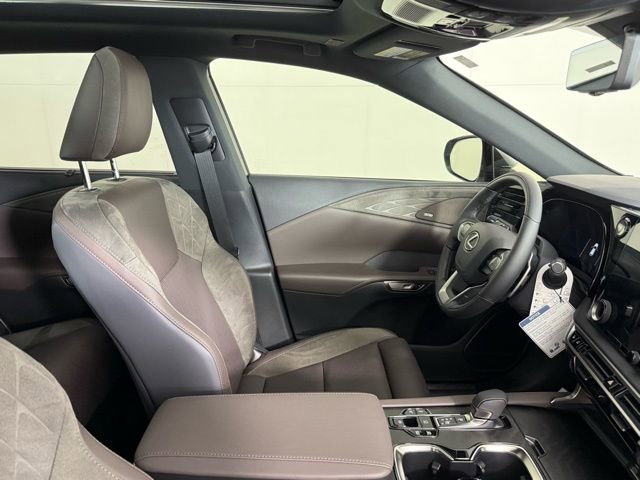 New 2026 Lexus RX 450h AWD image 31