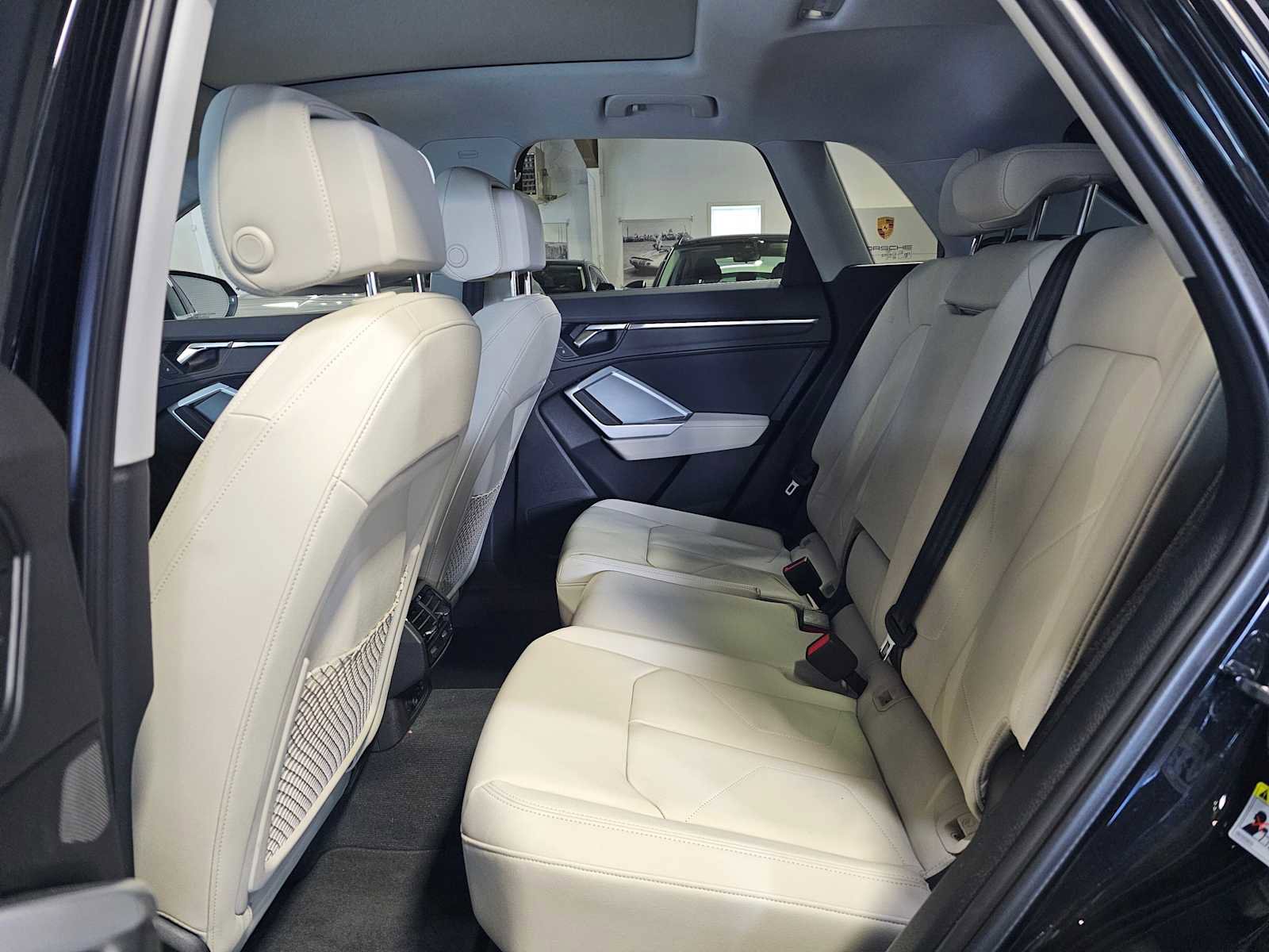 Certified 2025 Audi Q3 2.0T Premium w/ Convenience Package image 18