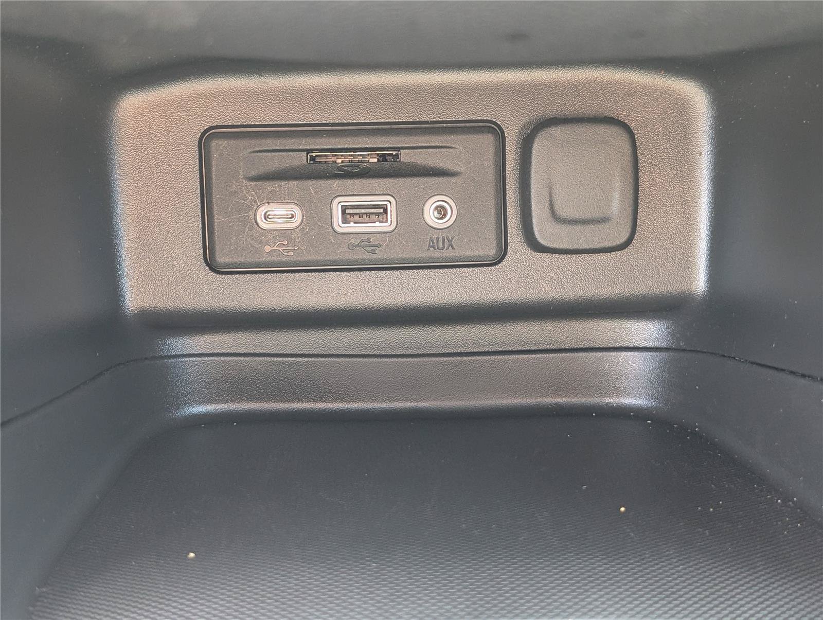 Used 2023 Chevrolet Equinox LT AWD/4WD image 29