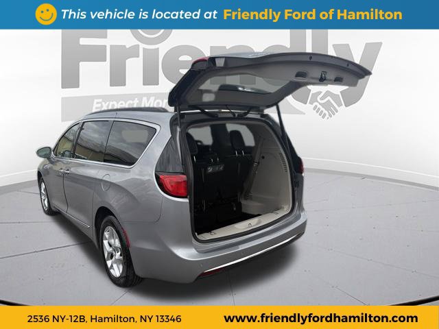 Used 2017 Chrysler Pacifica Touring-L w/ Tire & Wheel Group FWD image 51