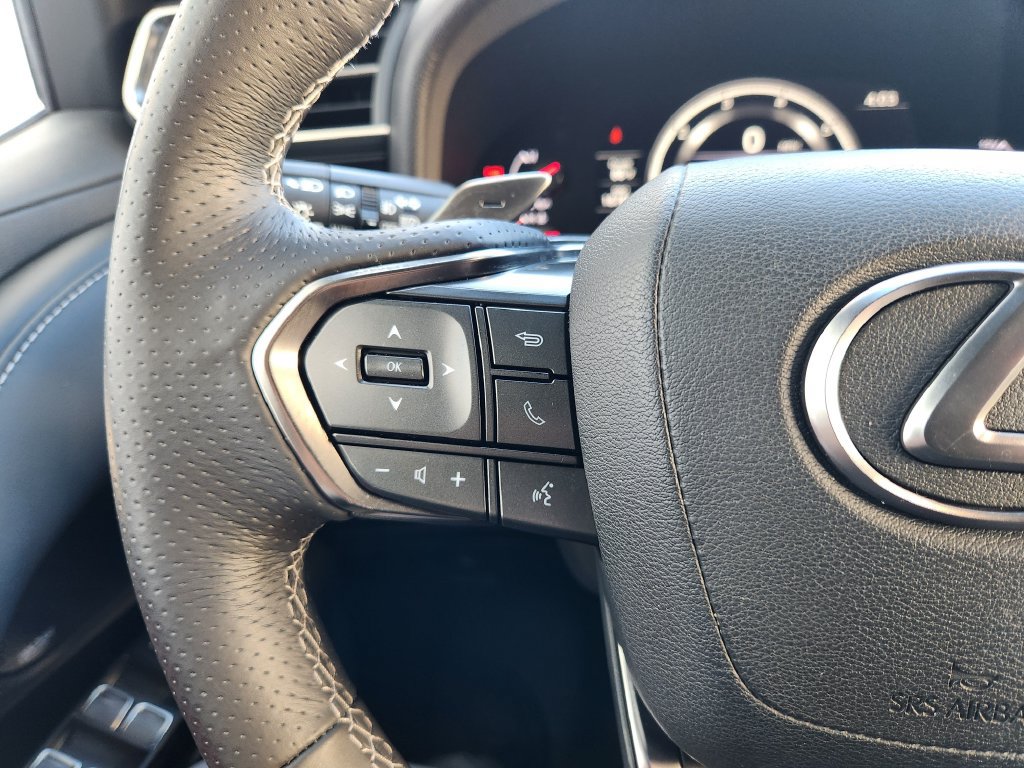 Used 2023 Lexus LX 600 F Sport w/ Accessory Package (Z1) AWD/4WD image 29