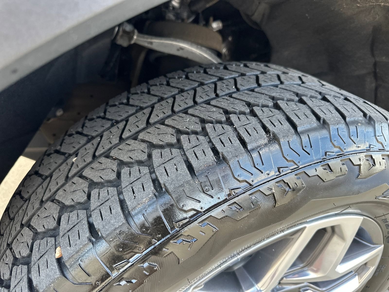 Used 2024 GMC Sierra 1500 SLT w/ SLT Premium Plus Package image 28