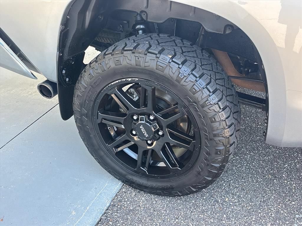 Used 2019 Toyota Tundra SR5 w/ SR5 Upgrade Package AWD/4WD image 27