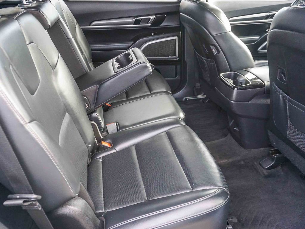 Used 2020 Kia Telluride LX FWD image 13