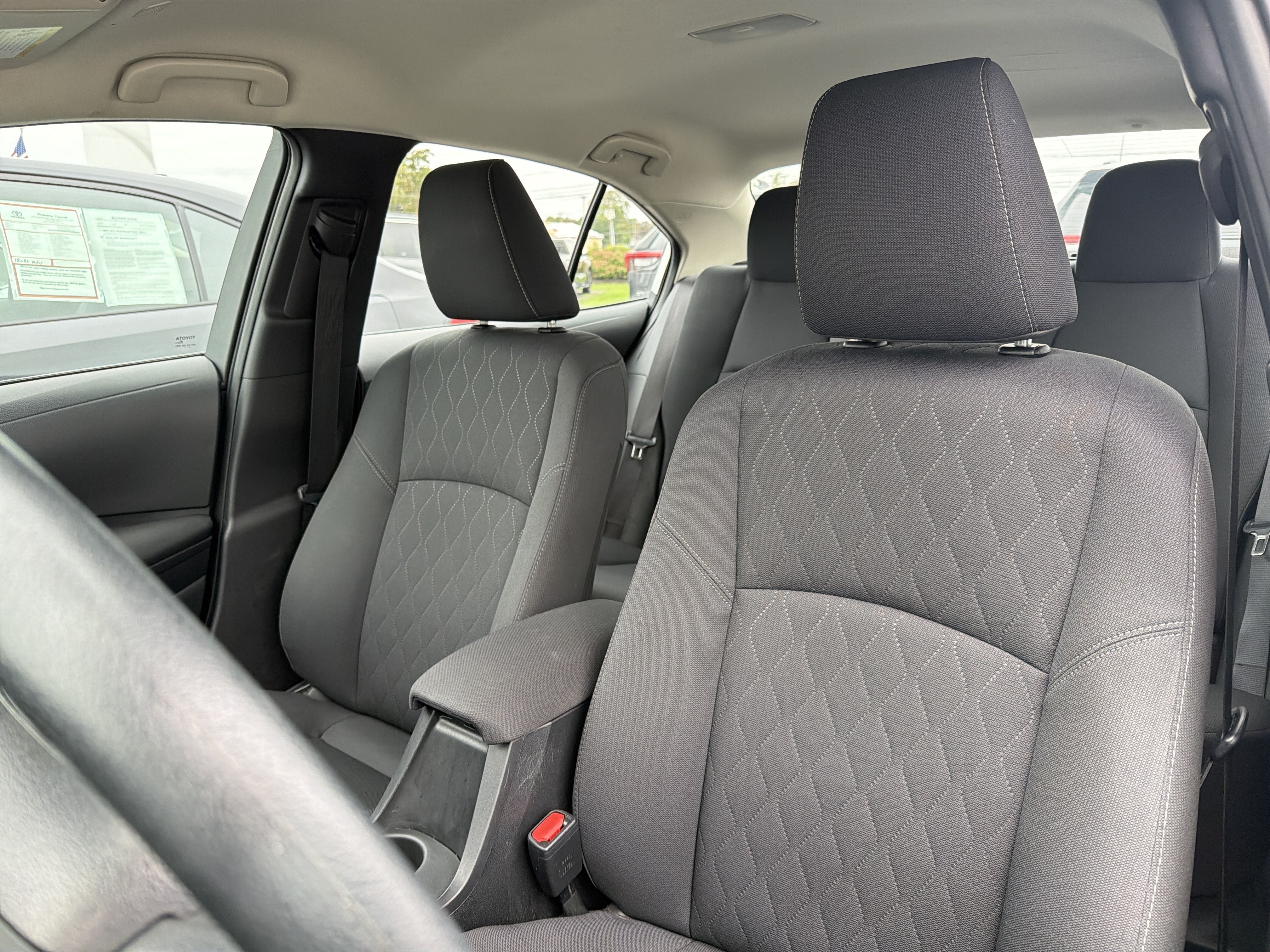 Used 2024 Toyota Corolla LE FWD image 9