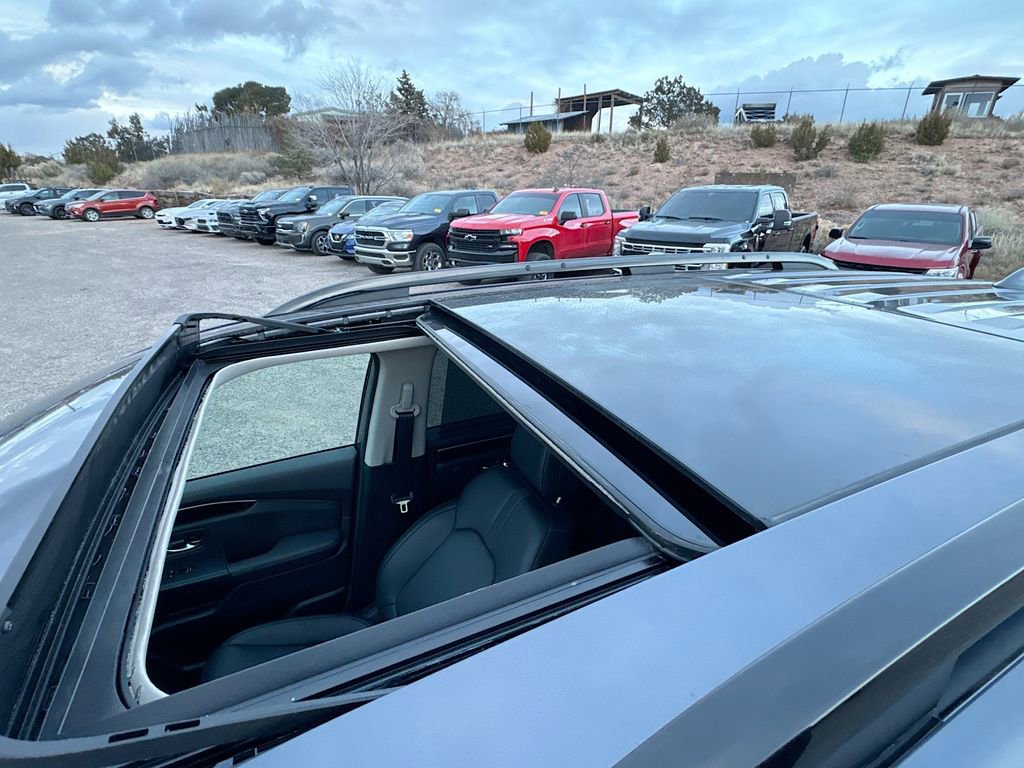 Used 2025 Honda Pilot Touring image 22