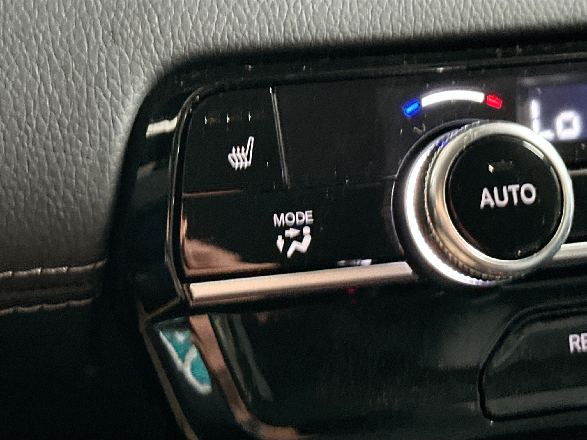 Used 2025 Honda Pilot EX-L image 18
