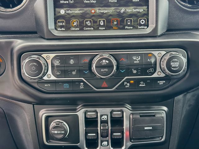 Used 2022 Jeep Wrangler Unlimited Sahara AWD/4WD image 17