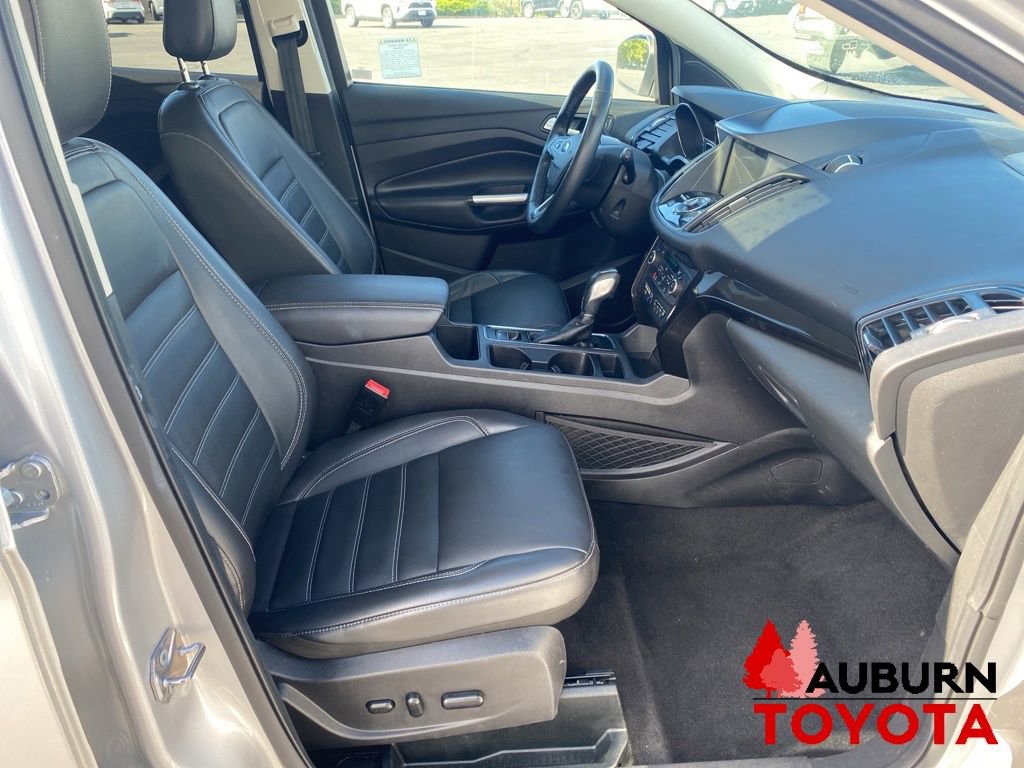 Used 2019 Ford Escape Titanium FWD image 14