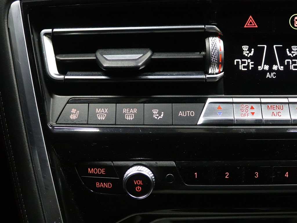 Used 2021 BMW M850i xDrive Coupe image 25