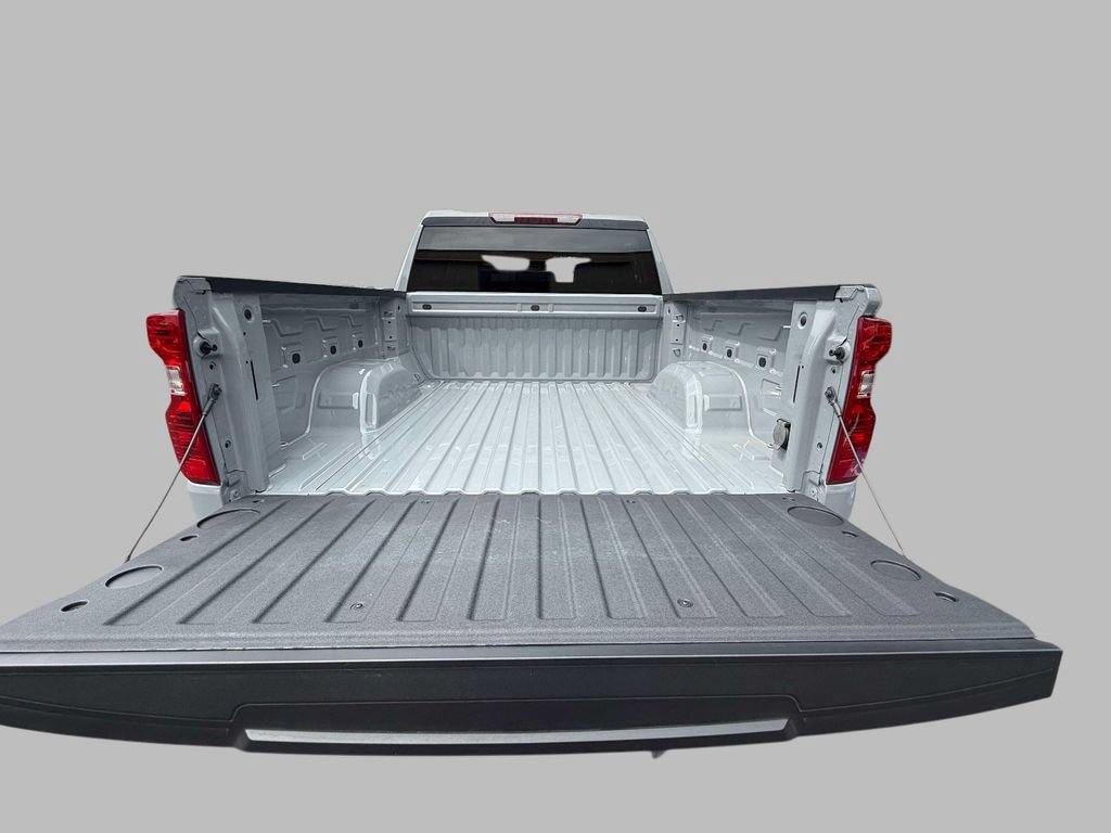 Used 2024 Chevrolet Silverado 1500 Custom w/ Turbomax Blackout Package AWD/4WD image 17