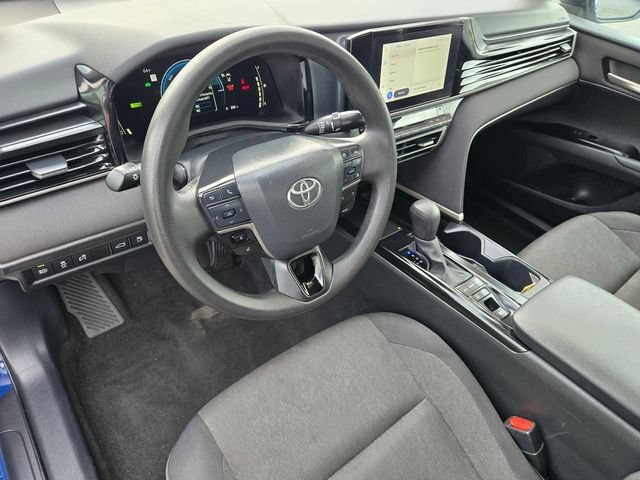 Used 2025 Toyota Camry LE FWD image 12