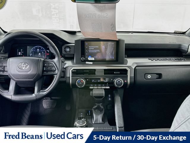 Used 2025 Toyota Tacoma SR5 AWD/4WD image 32