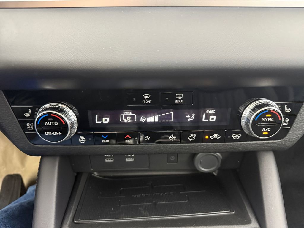 New 2026 Mitsubishi Outlander SEL AWD/4WD image 33