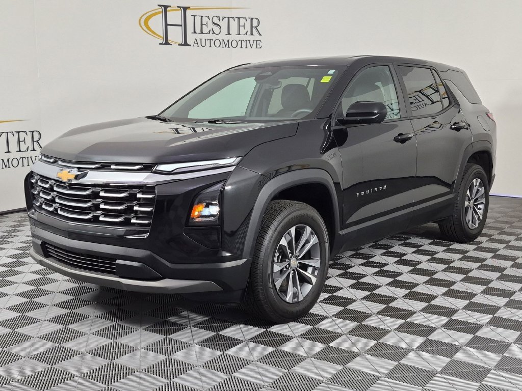 Used 2026 Chevrolet Equinox LT FWD image 8