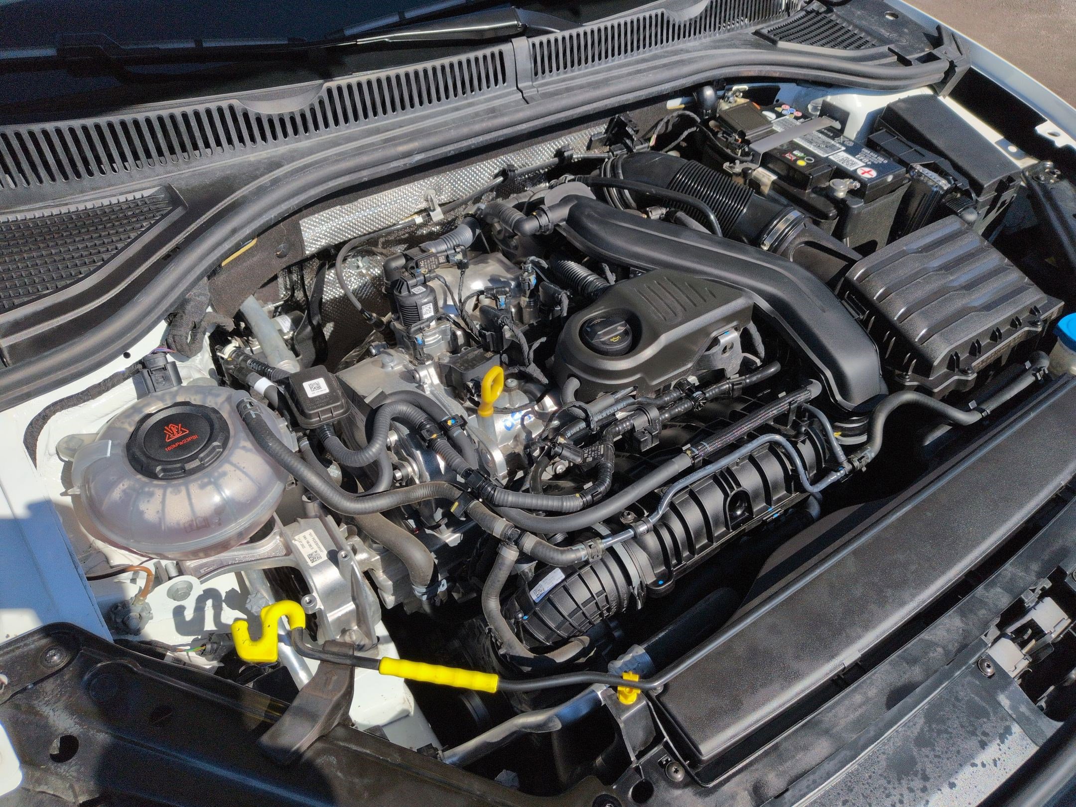 Used 2023 Volkswagen Jetta Sport image 34