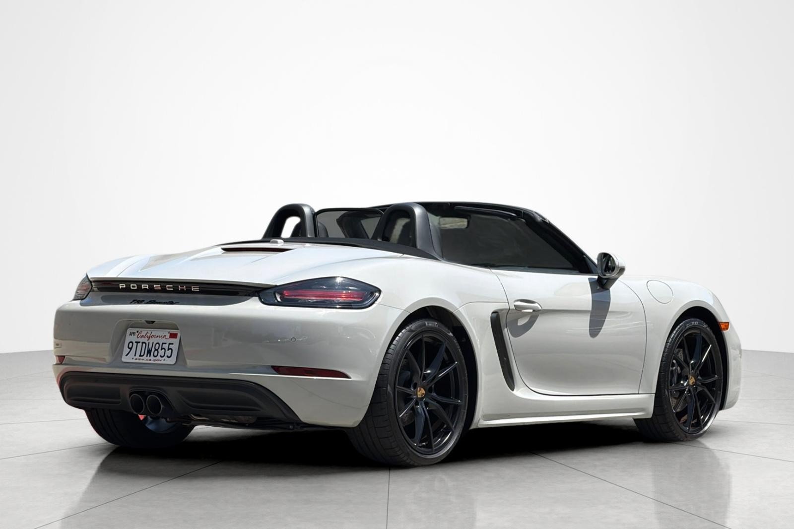 Used 2025 Porsche 718 Boxster w/ Premium Package RWD image 5