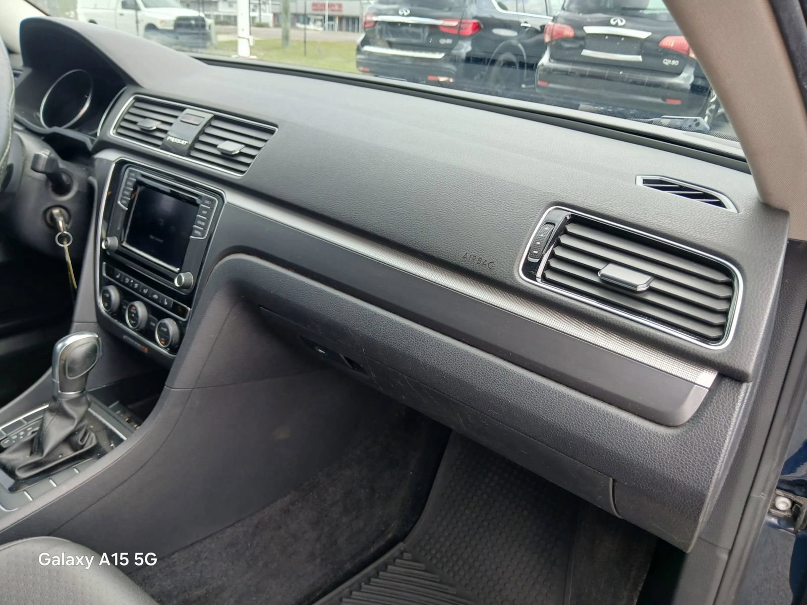 Used 2018 Volkswagen Passat 2.0T S FWD image 17