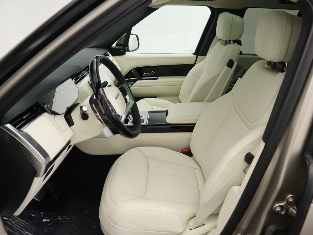 New 2025 Land Rover Range Rover SE image 21