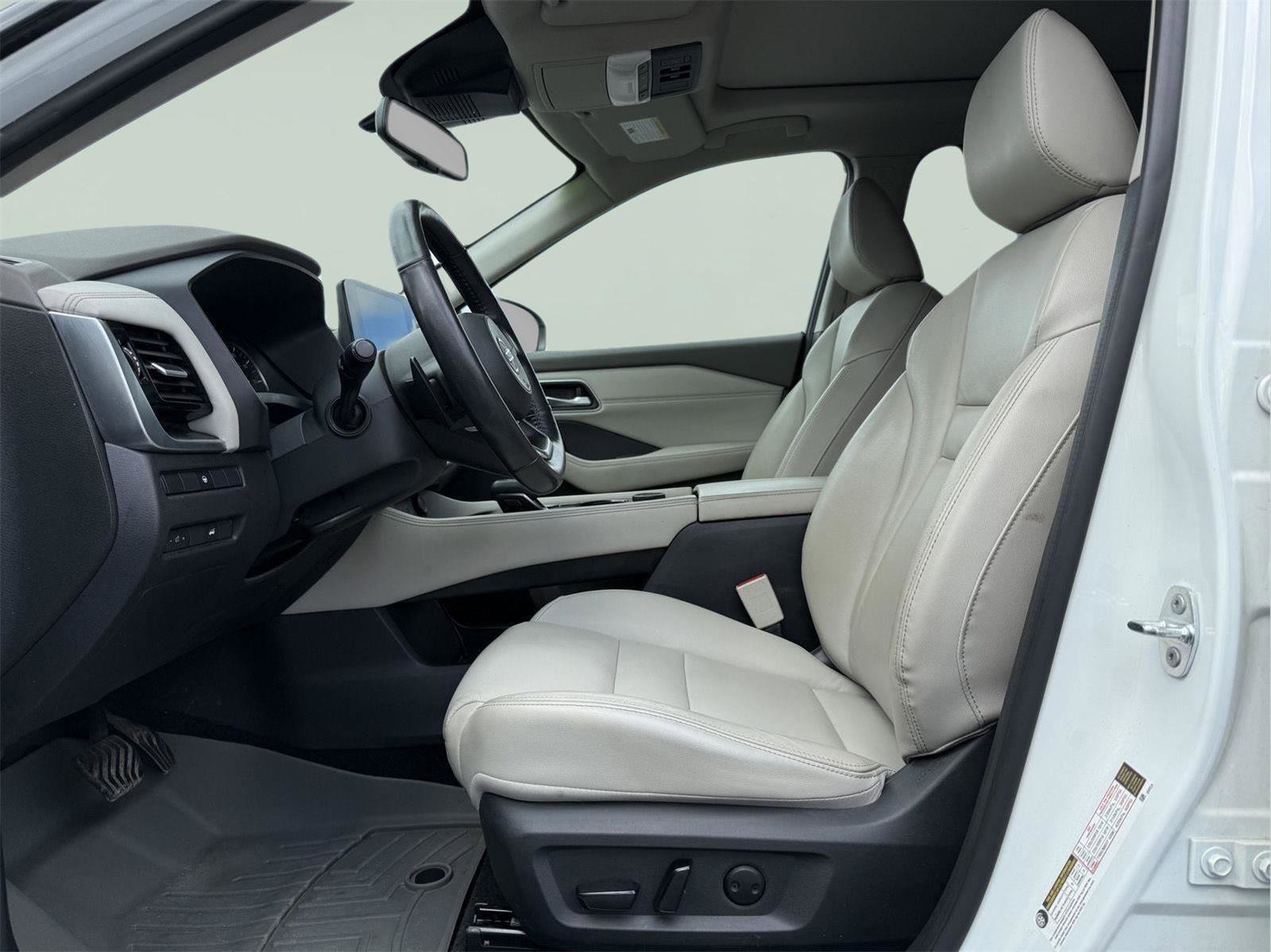 Used 2021 Nissan Rogue SL w/ Premium Package AWD/4WD image 11