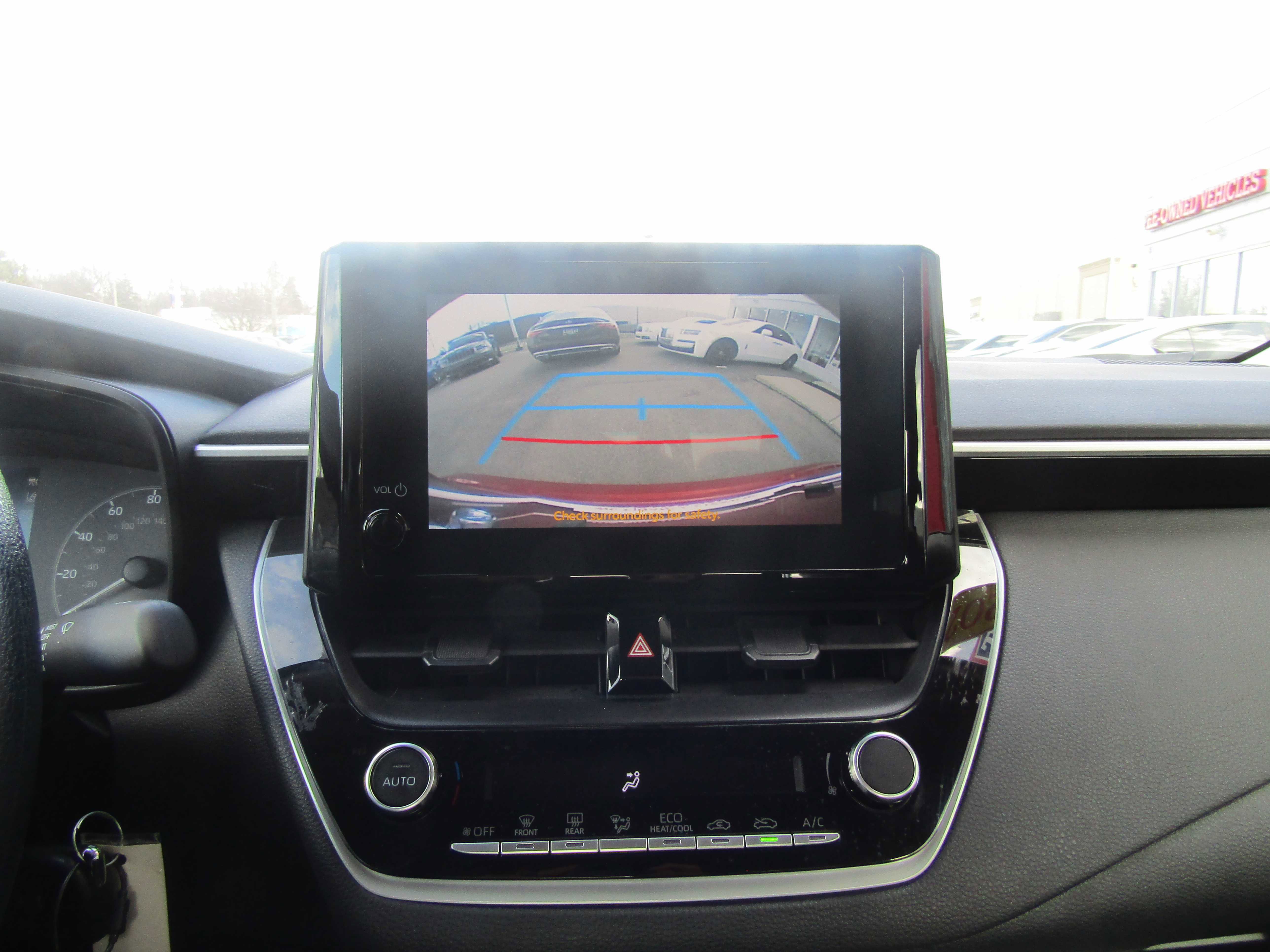 Used 2025 Toyota Corolla LE image 12