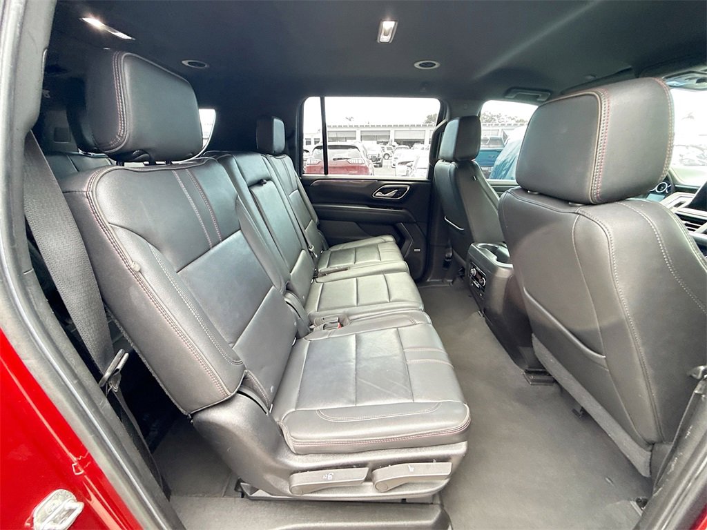 Used 2021 Chevrolet Suburban RST image 30
