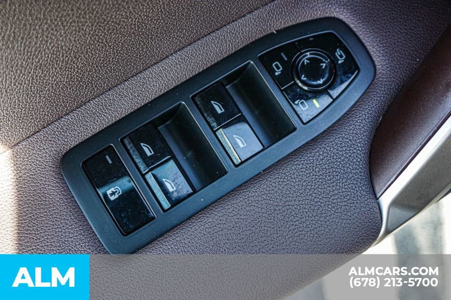 Used 2022 BMW iX xDrive50 w/ Convenience Package image 51