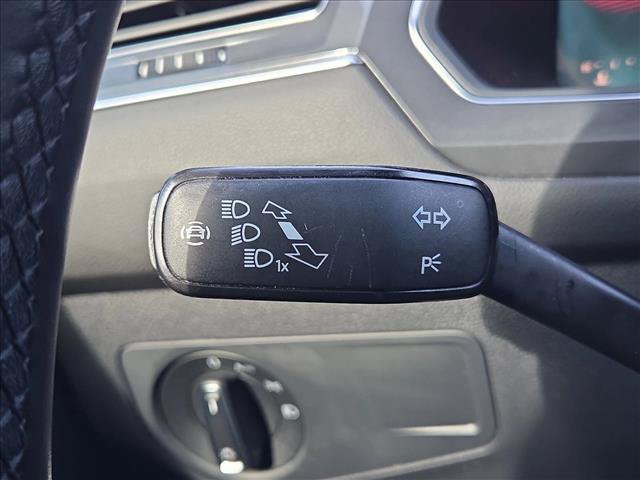 Used 2022 Volkswagen Tiguan SE R-Line FWD image 16