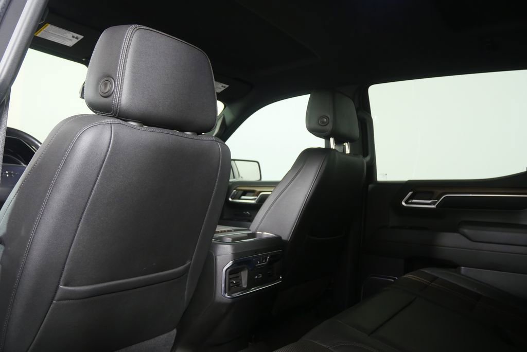 Used 2022 Chevrolet Silverado 1500 High Country w/ Z71 Off-Road Package AWD/4WD image 18