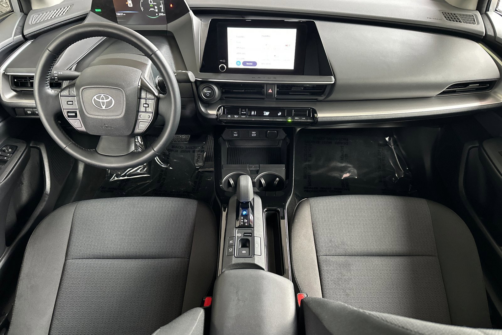 Used 2024 Toyota Prius LE image 13