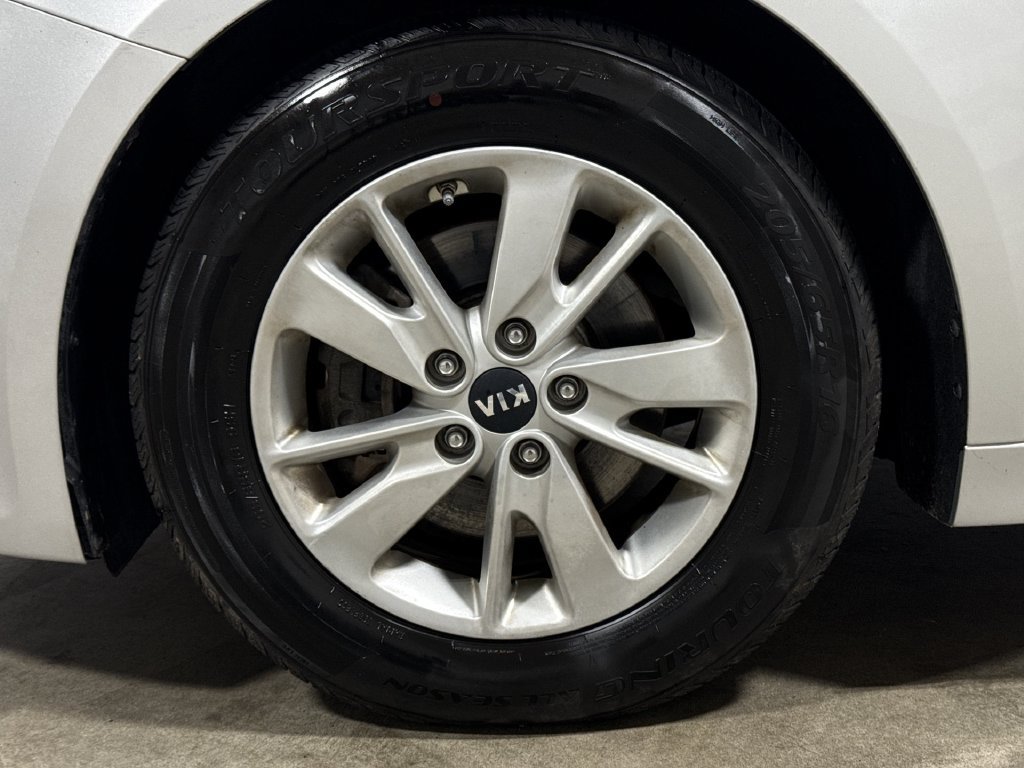 Used 2017 Kia Optima LX FWD image 26