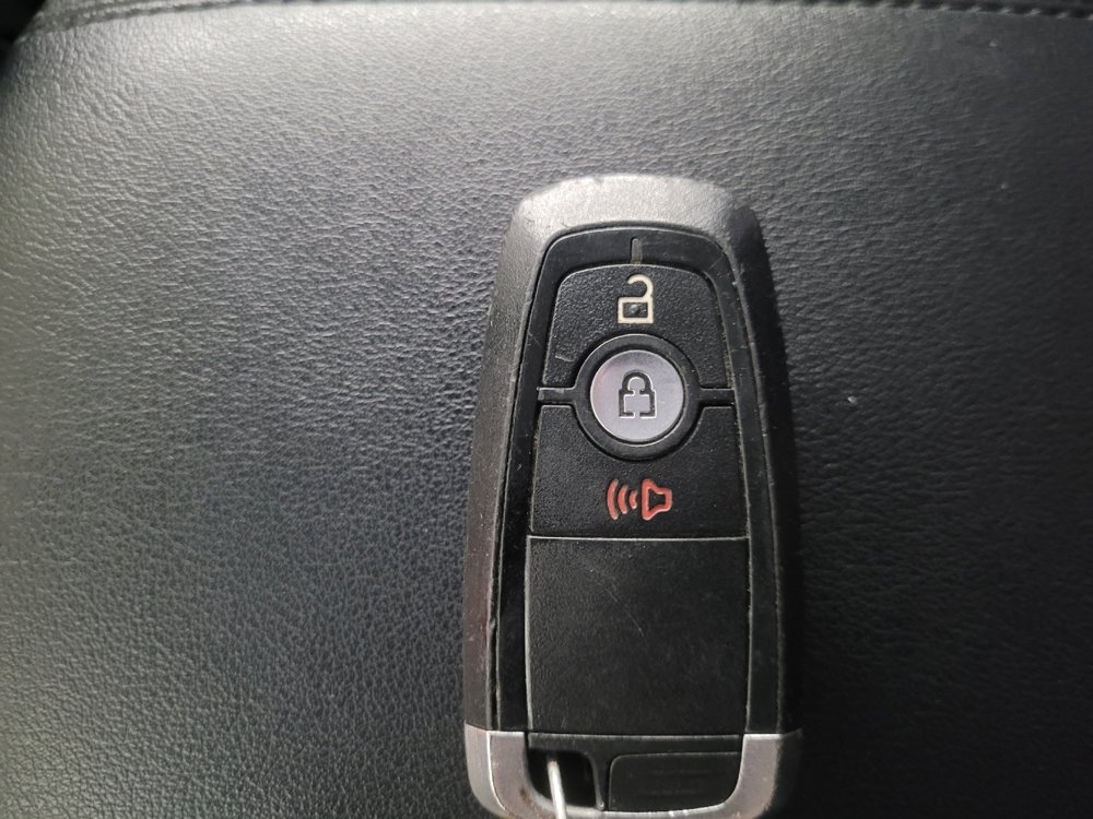 Used 2020 Ford Edge SEL w/ Cold Weather Package AWD/4WD image 32