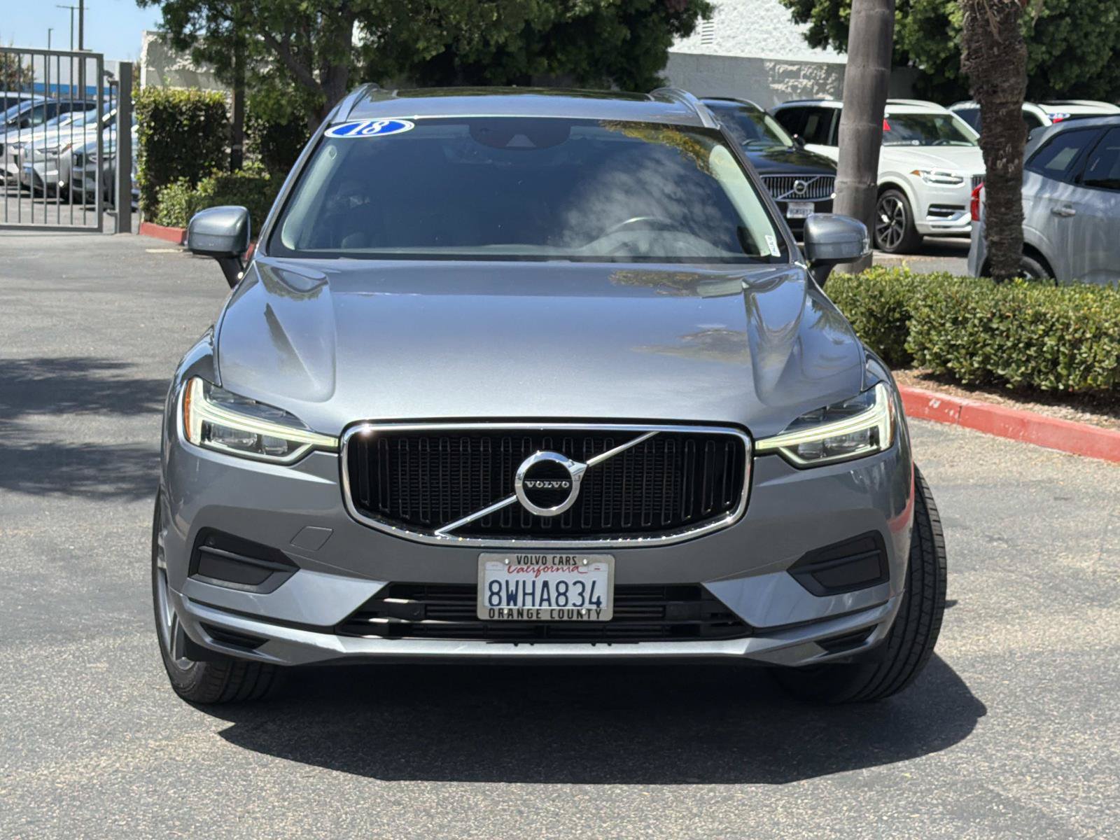 Used 2018 Volvo XC60 T5 Momentum w/ Convenience Package AWD/4WD image 2