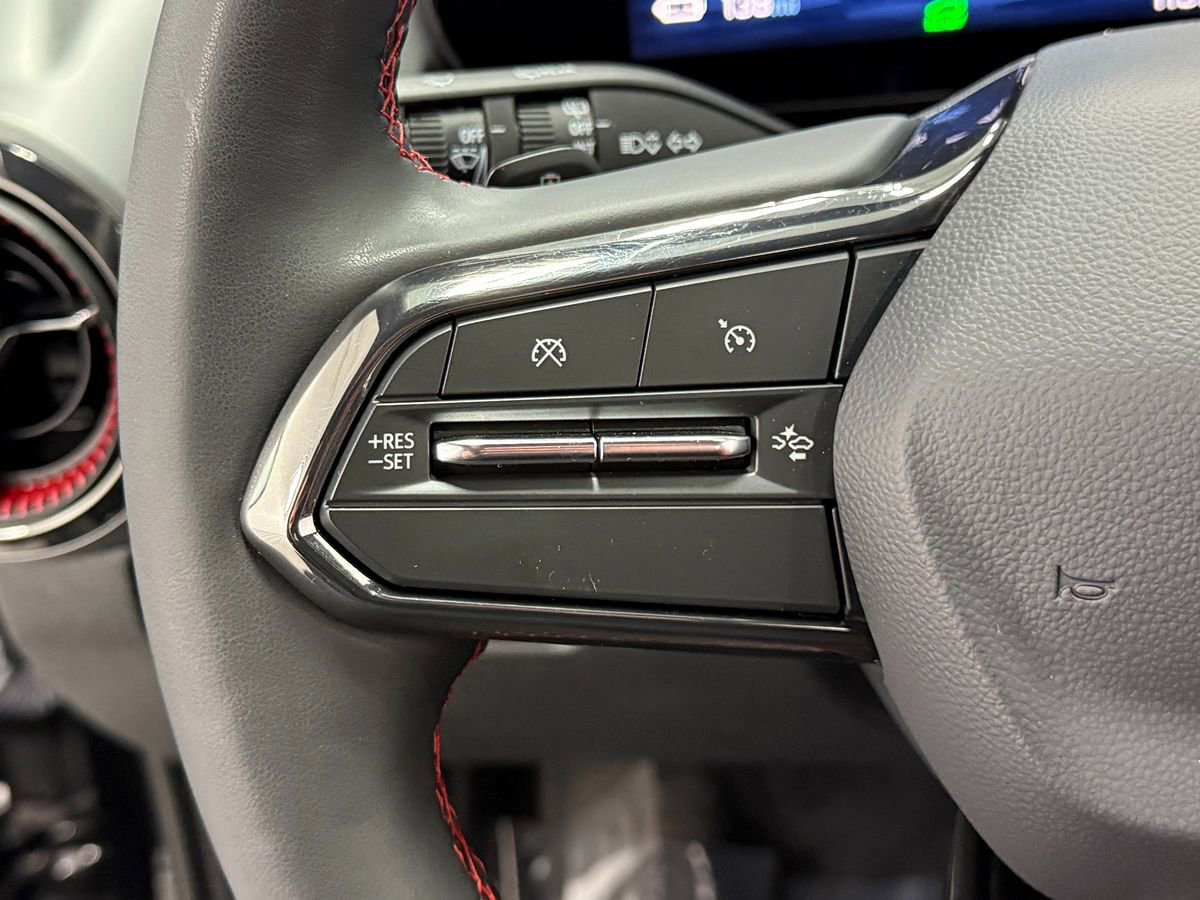 Used 2025 Chevrolet Equinox EV RS FWD image 20