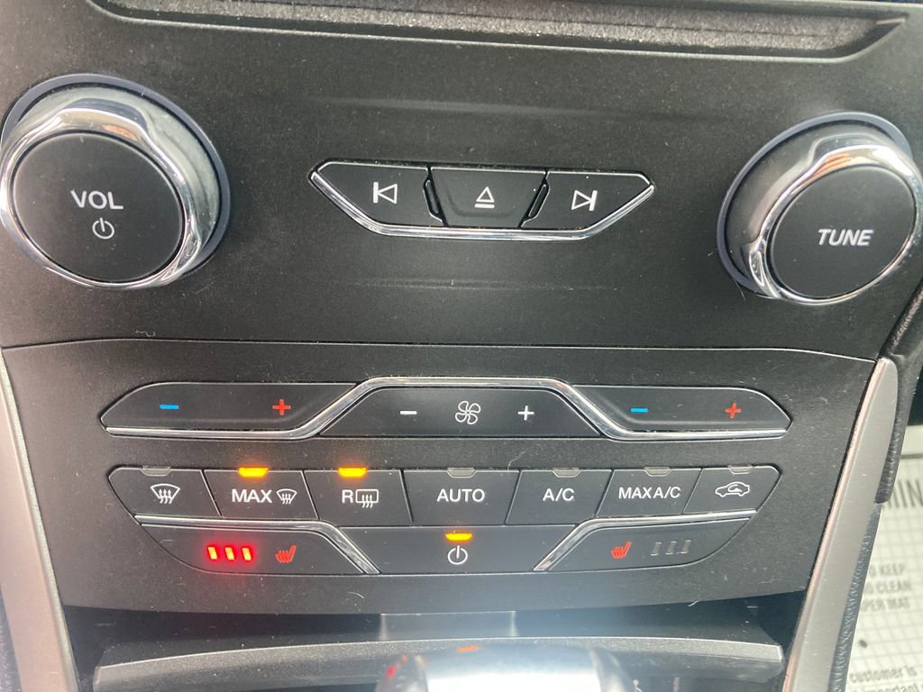 Used 2018 Ford Edge SEL w/ Equipment Group 201A image 25