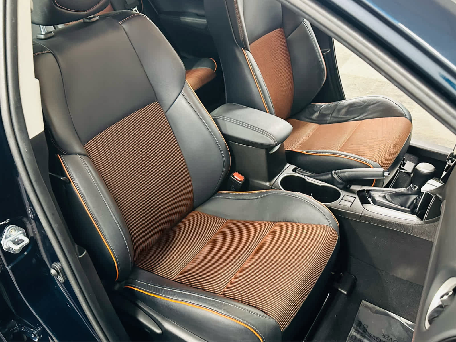 Used 2018 Toyota Corolla SE FWD image 23