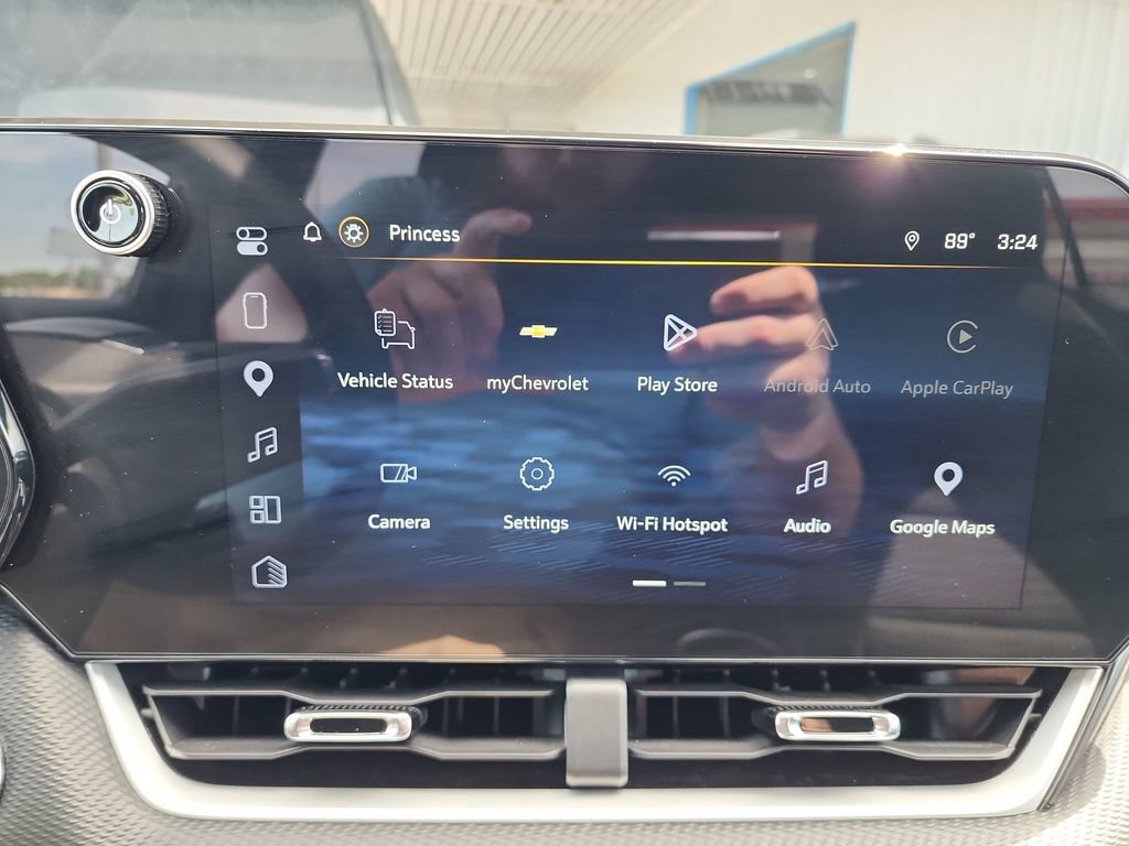 Certified 2026 Chevrolet Equinox LT FWD image 25