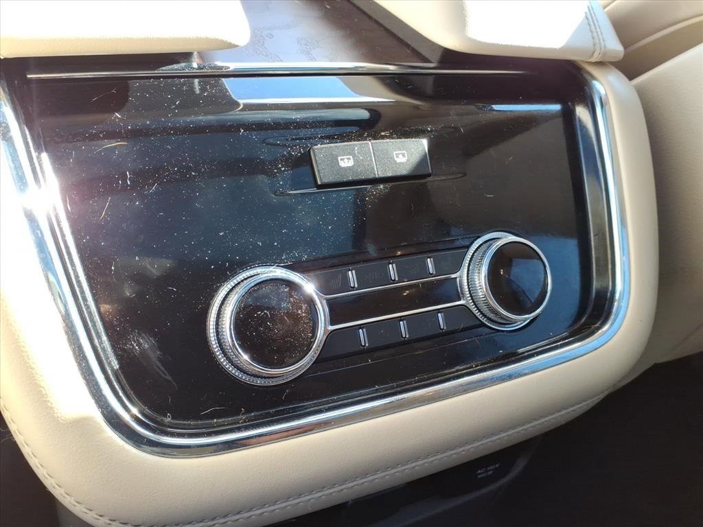 Used 2018 Lincoln Navigator Reserve w/ Technology Package image 18