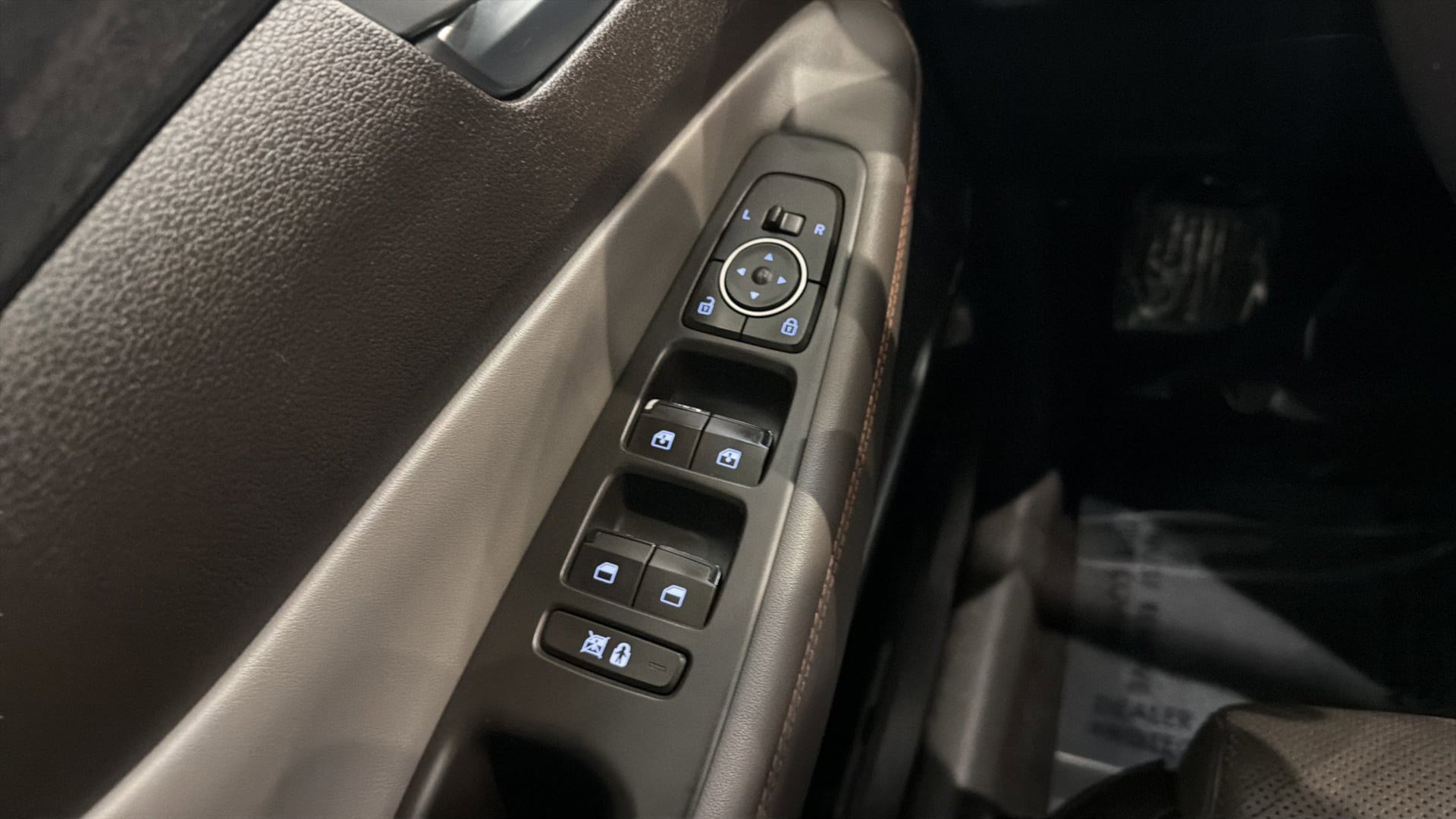 Used 2019 Hyundai Santa Fe Limited w/ Cargo Package FWD image 19