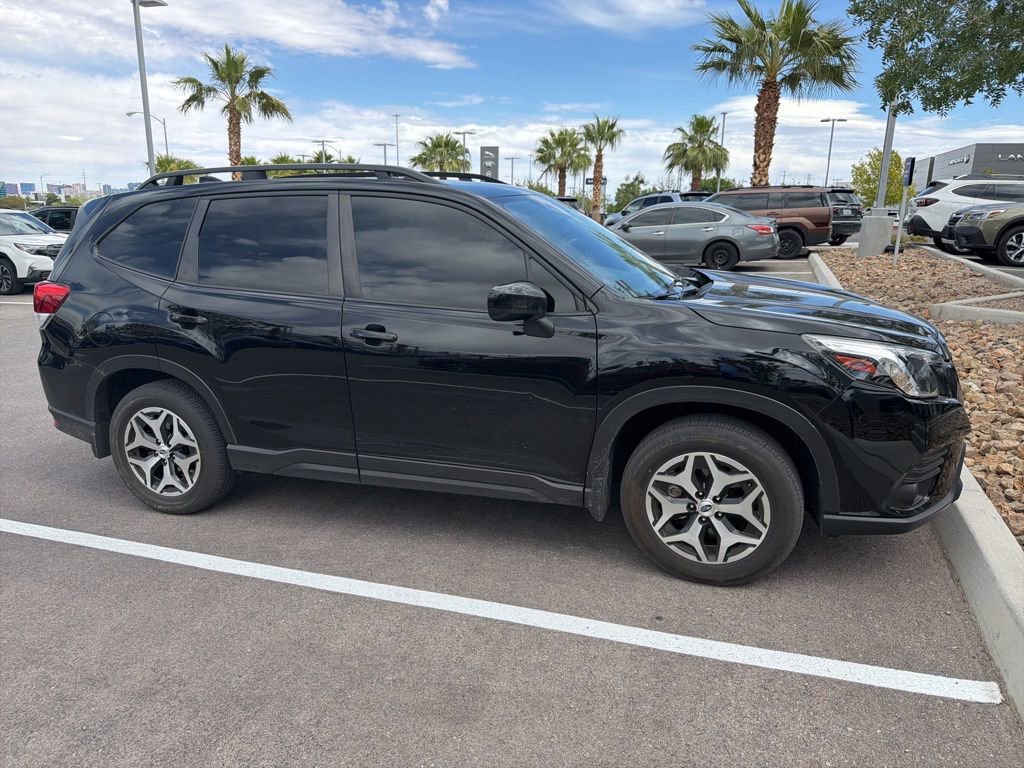 Used 2024 Subaru Forester Premium AWD/4WD image 31