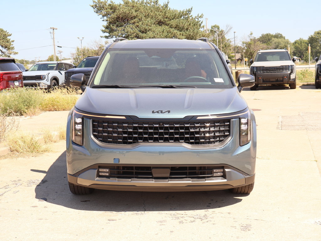 New 2027 Kia Carnival SX w/ Dark Edition Package FWD image 2