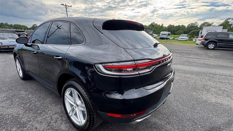 Used 2020 Porsche Macan w/ Premium Package Plus AWD/4WD image 16