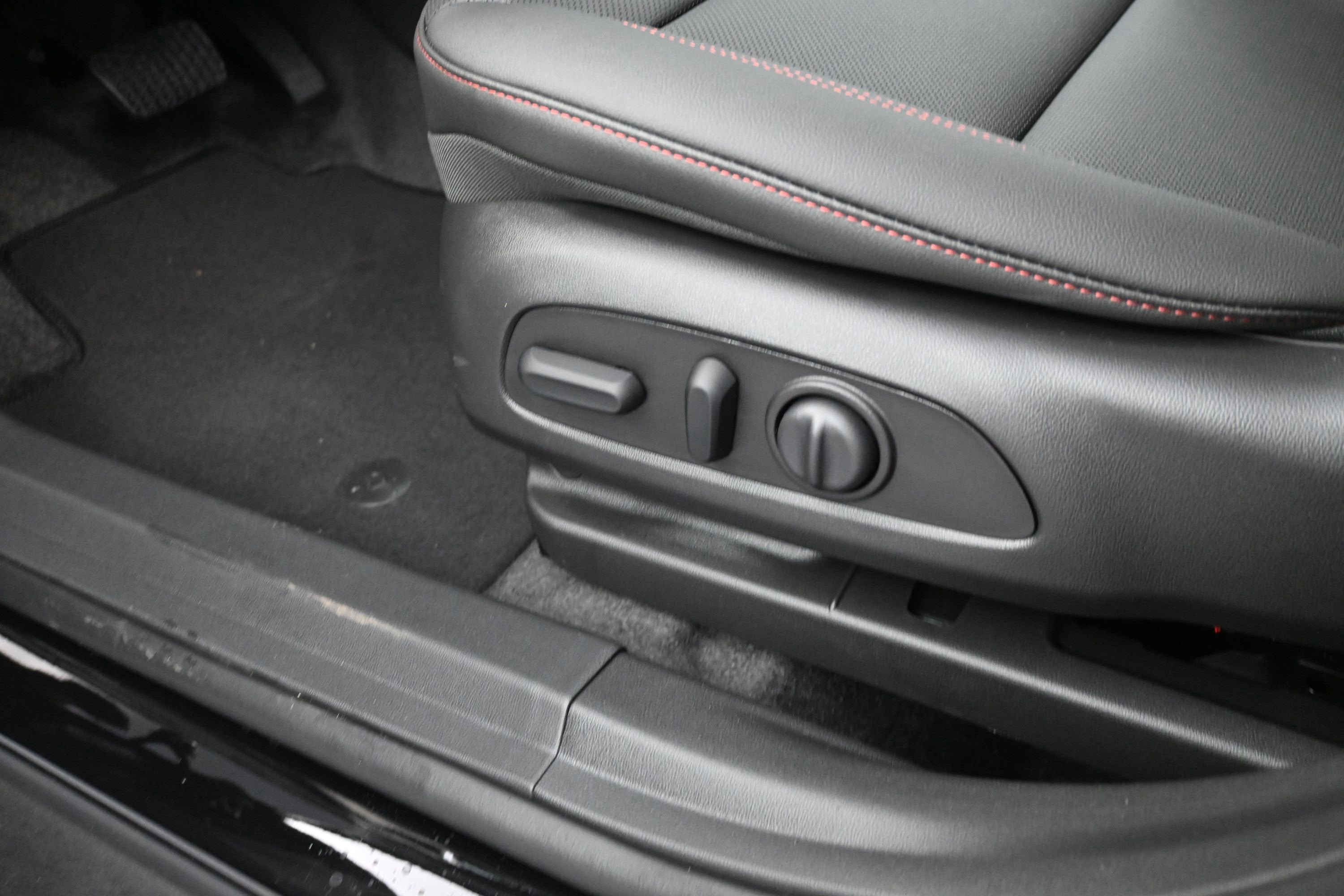 New 2026 Chevrolet Trax RS w/ Sunroof Package FWD image 10